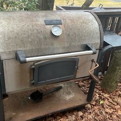 SIERRA SMOKER/ WOOD OR CHARCOAL 
