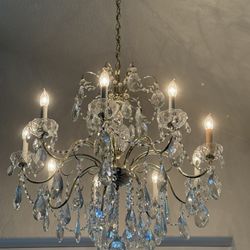 Elegant Crystal Chandeliers – Classic Vintage Look