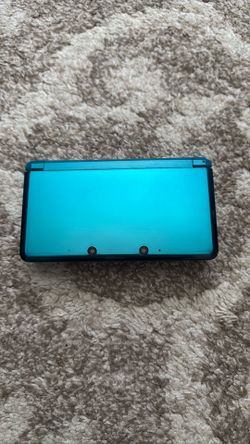 Nintendo 3ds console for parts / repair