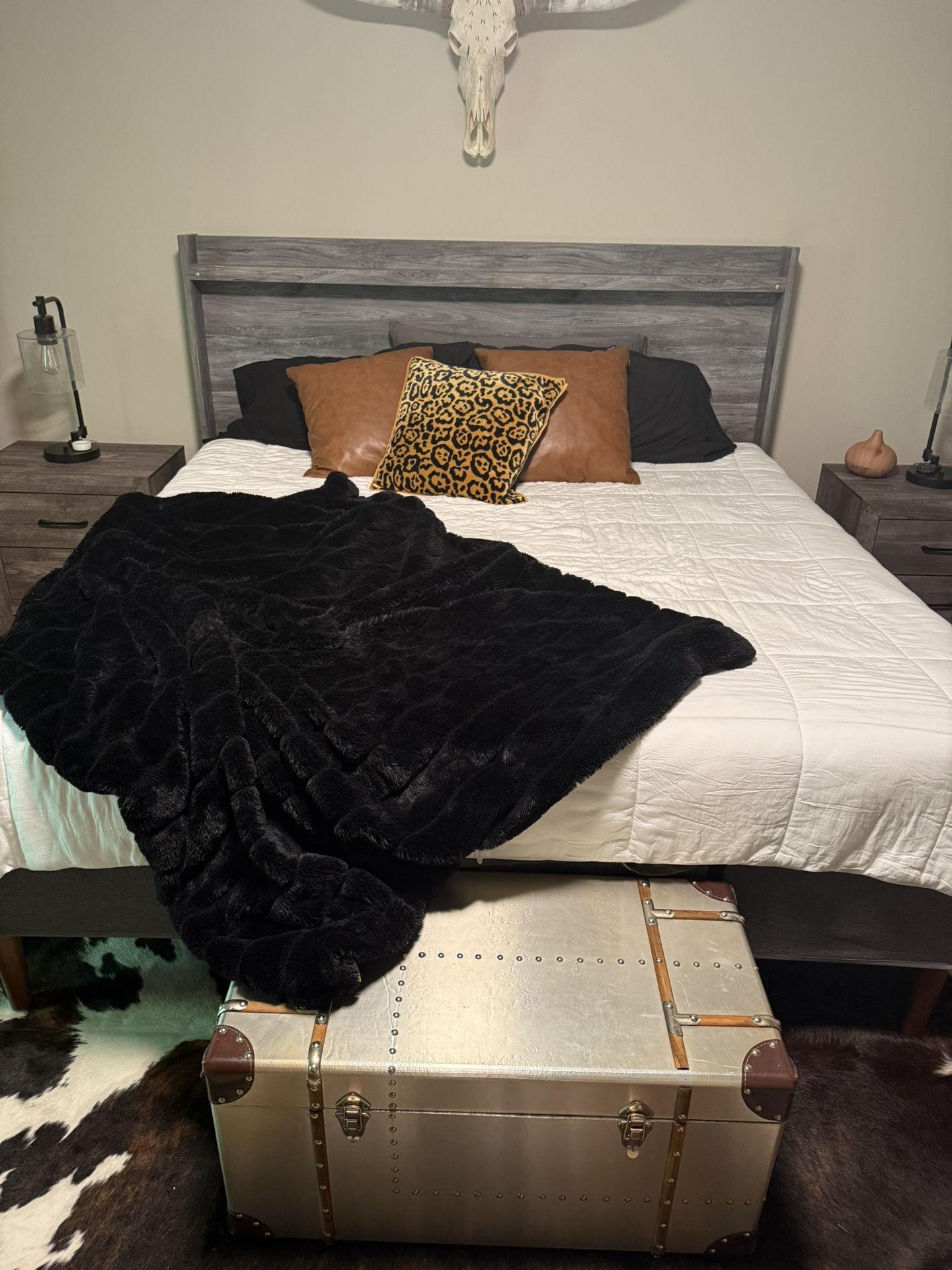 King-Size Modern Headboard with Built-In Touch Light