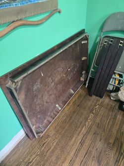 Dining table w/ 4 chairs