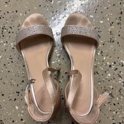 ladies heels 8.5 sandals juicy couture