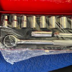 KLEIN TOOLS Drive Socket Set