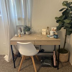 Desk With charging Station