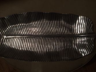 Leaf metal tray