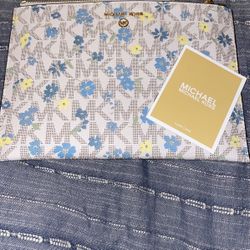 Michael Kors Large Wristlet