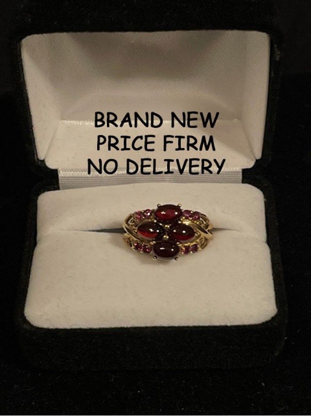 New, 9K Yellow Gold, Mozambique and Rhodolite Garnet Ring. Size 7  