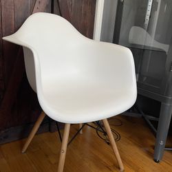 (2) Chairs