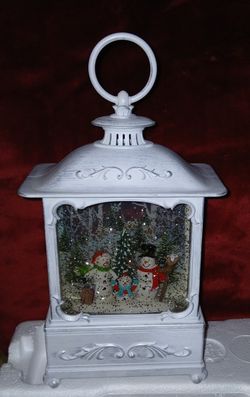 Kurt Adler LED Snowman Family Water Lantern.