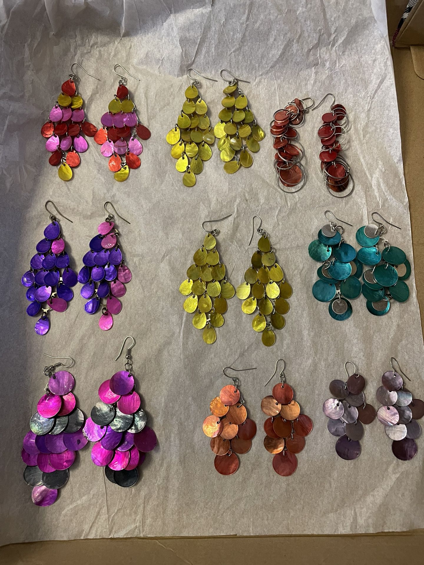 9 Pairs Of Dangle Earrings Great Condition