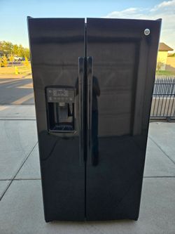 Refrigerator GE Black Color