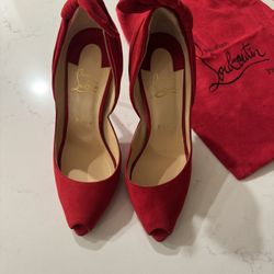 Selling Heels Authentic 