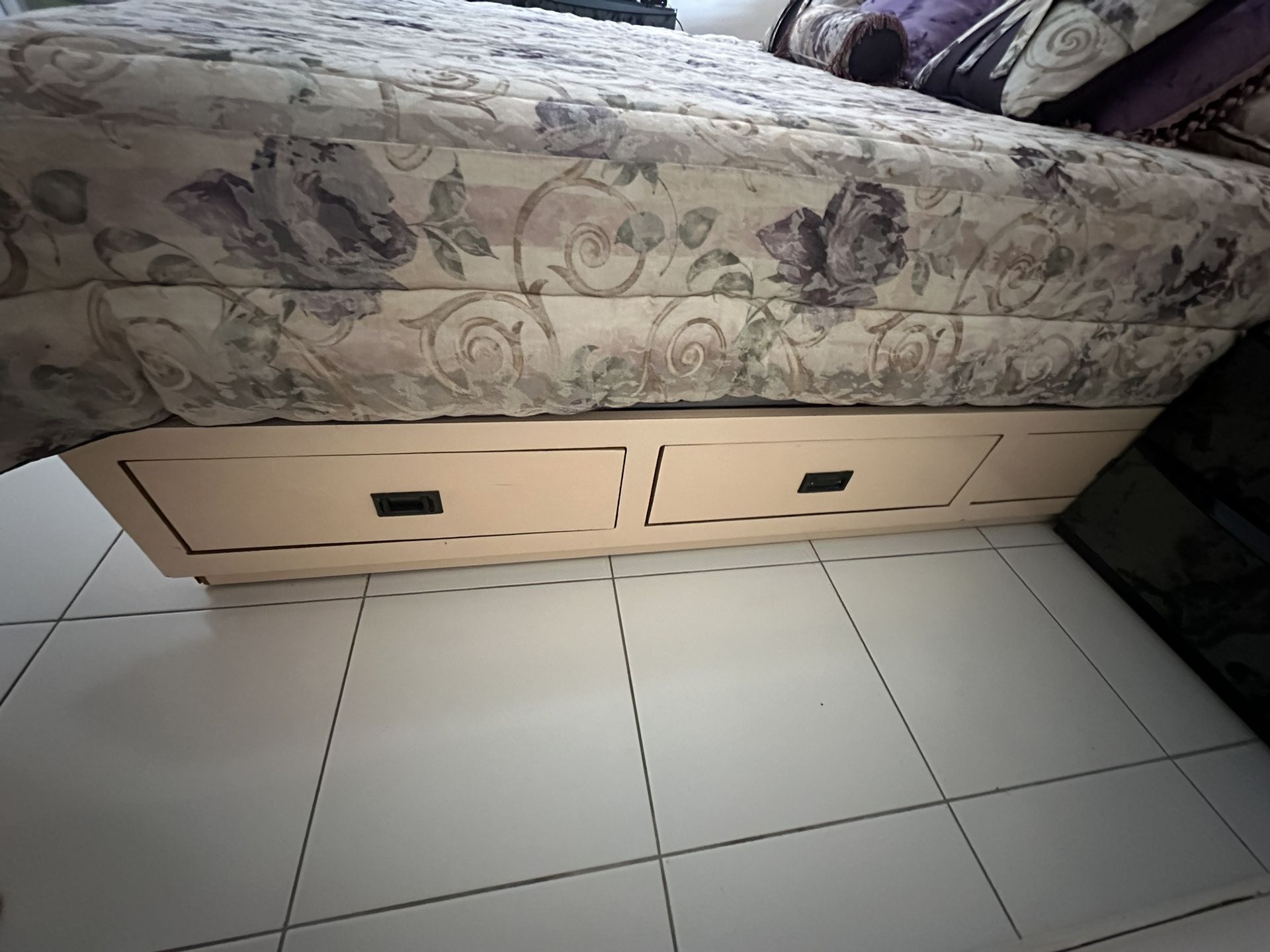 Free Bed frame / foot Board 