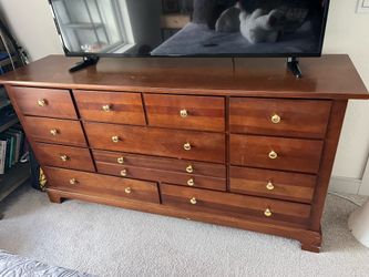 NICE WOOD DRESSER FROM STANLEY FURNITURE