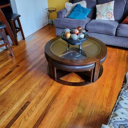 Modern Round Coffee Table with 4 Nesting Stools - Excellent Condition!