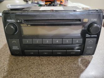 Toyota 16860 OEM Car CD AM/FM Radio