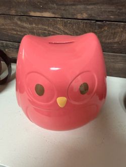Various piggy banks