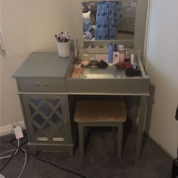 Makeup Vanity