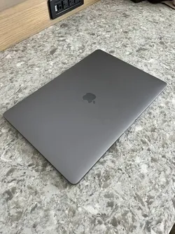 Apple MacBook Pro 2019 17" INCH 1 TB