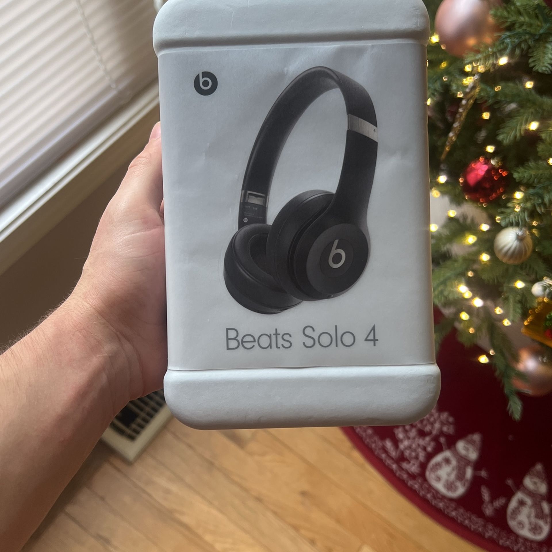 Beats Solo 4