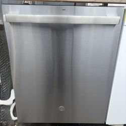 GE 24” Dishwasher in Stainless Steel 