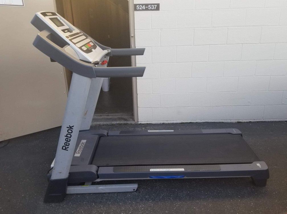 Treadmill Reebok Intermix Acoustics 2.0 for Sale in Lynnwood, WA