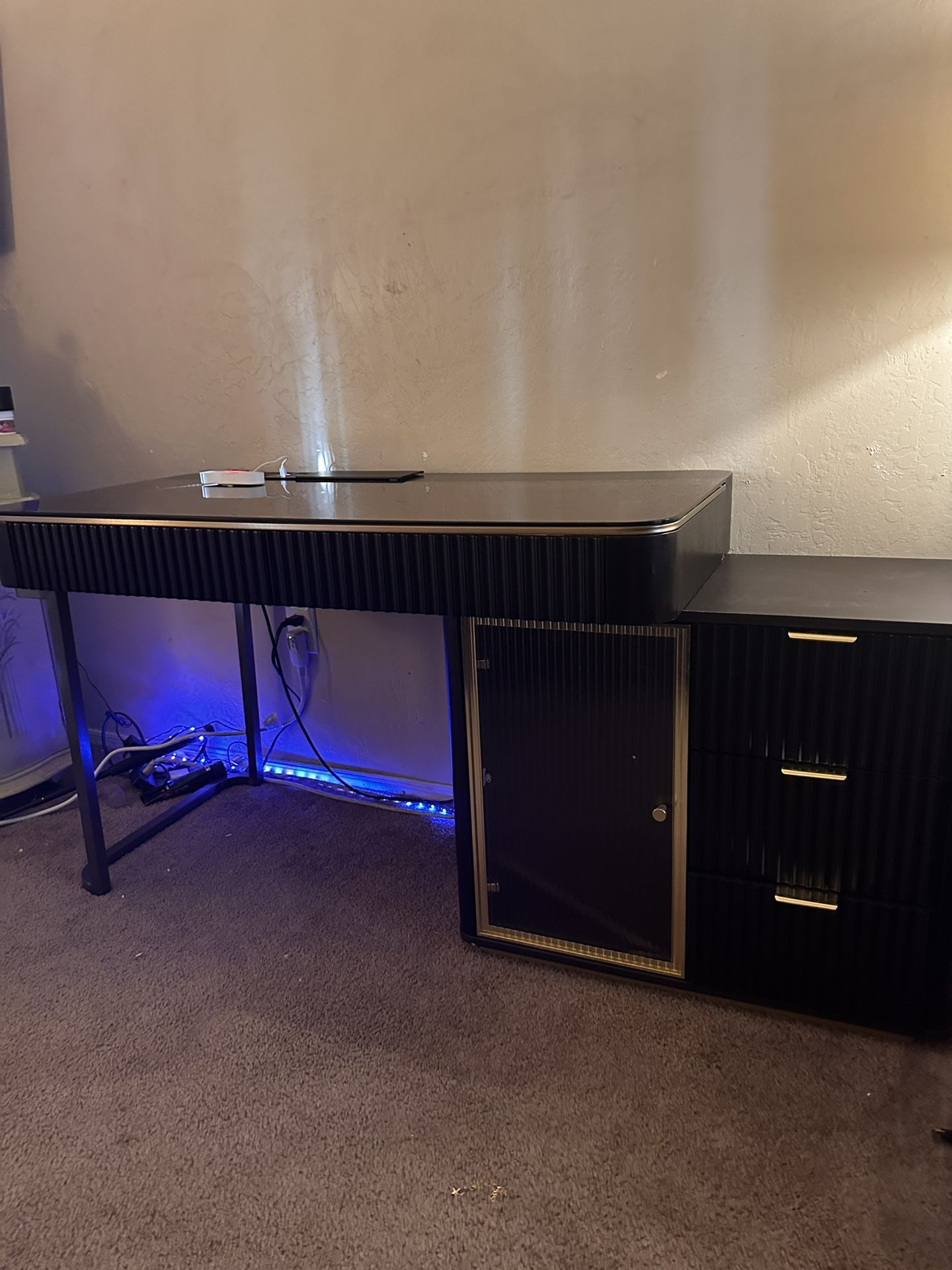 Gorgeous Glass top Desk/vanity Interchangeable 