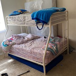 Double Bunk Bed Queen + Twin ( Extra Box Spring)