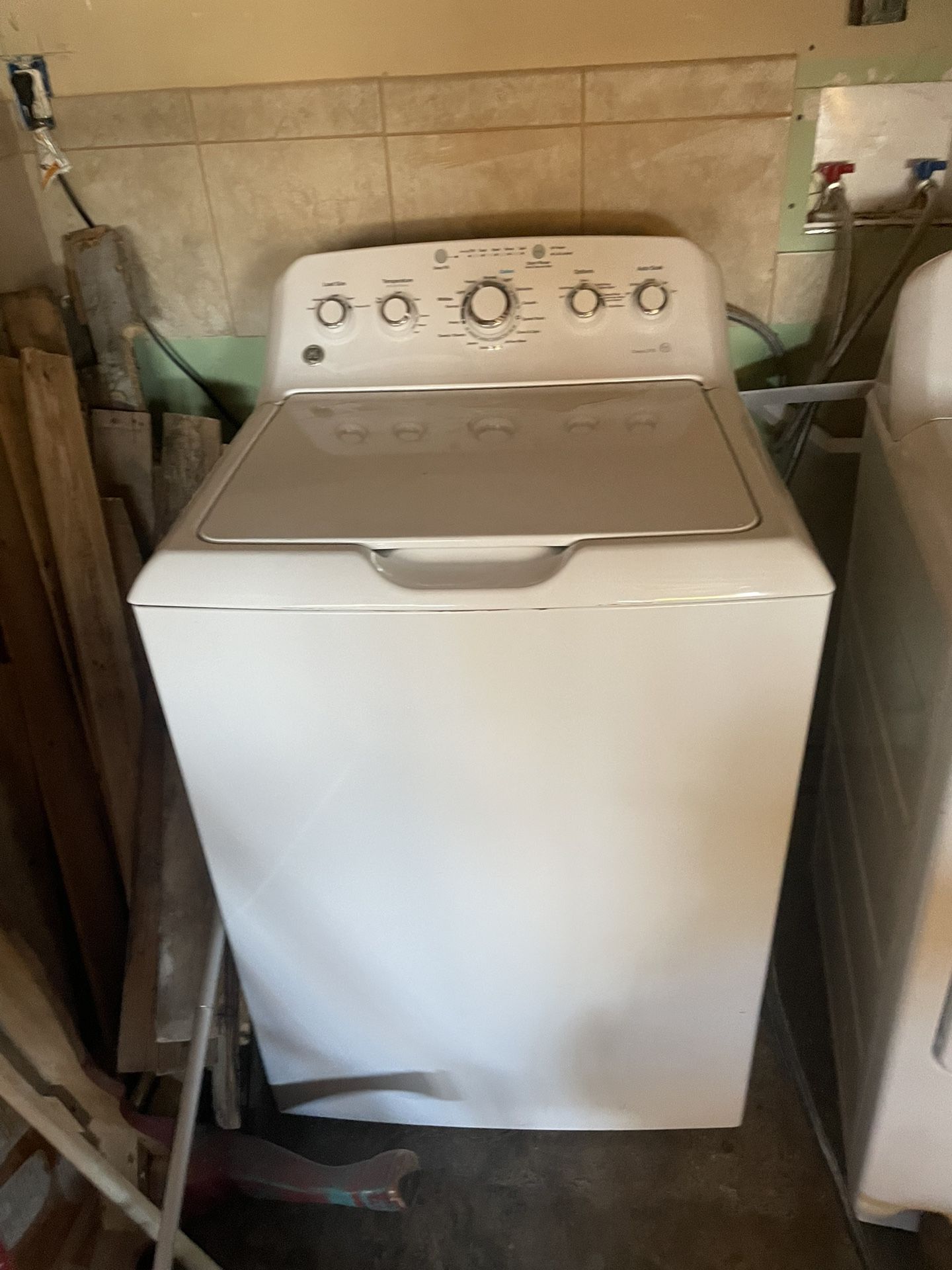 GE Washer And Dryer. 