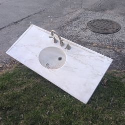 Free marble sink and counter