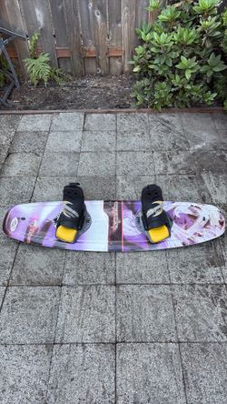 Fluid 137 Hyperlite wake board with hyperlite moon boot bindings