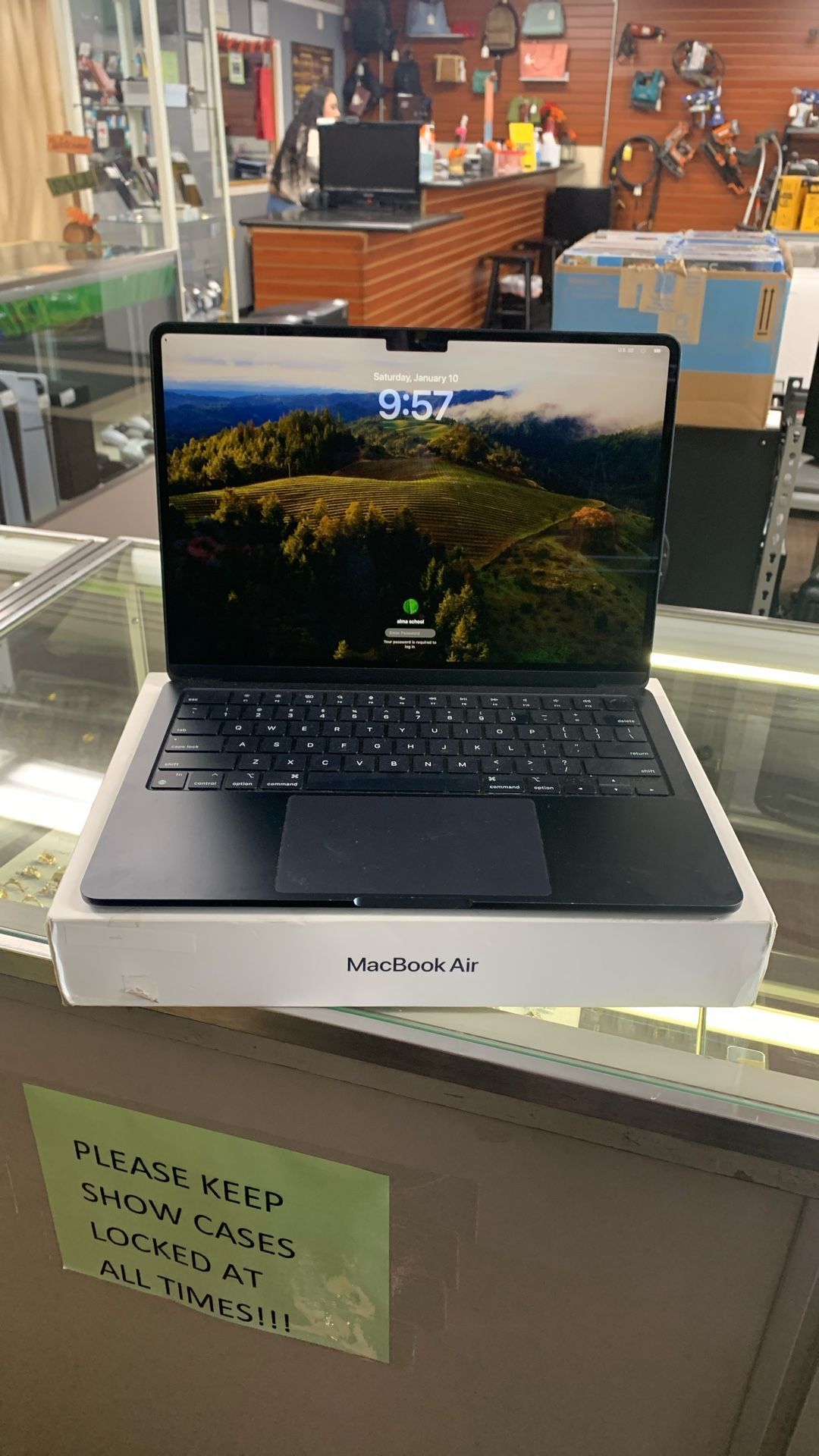 Apple MacBook Air Model# A2681