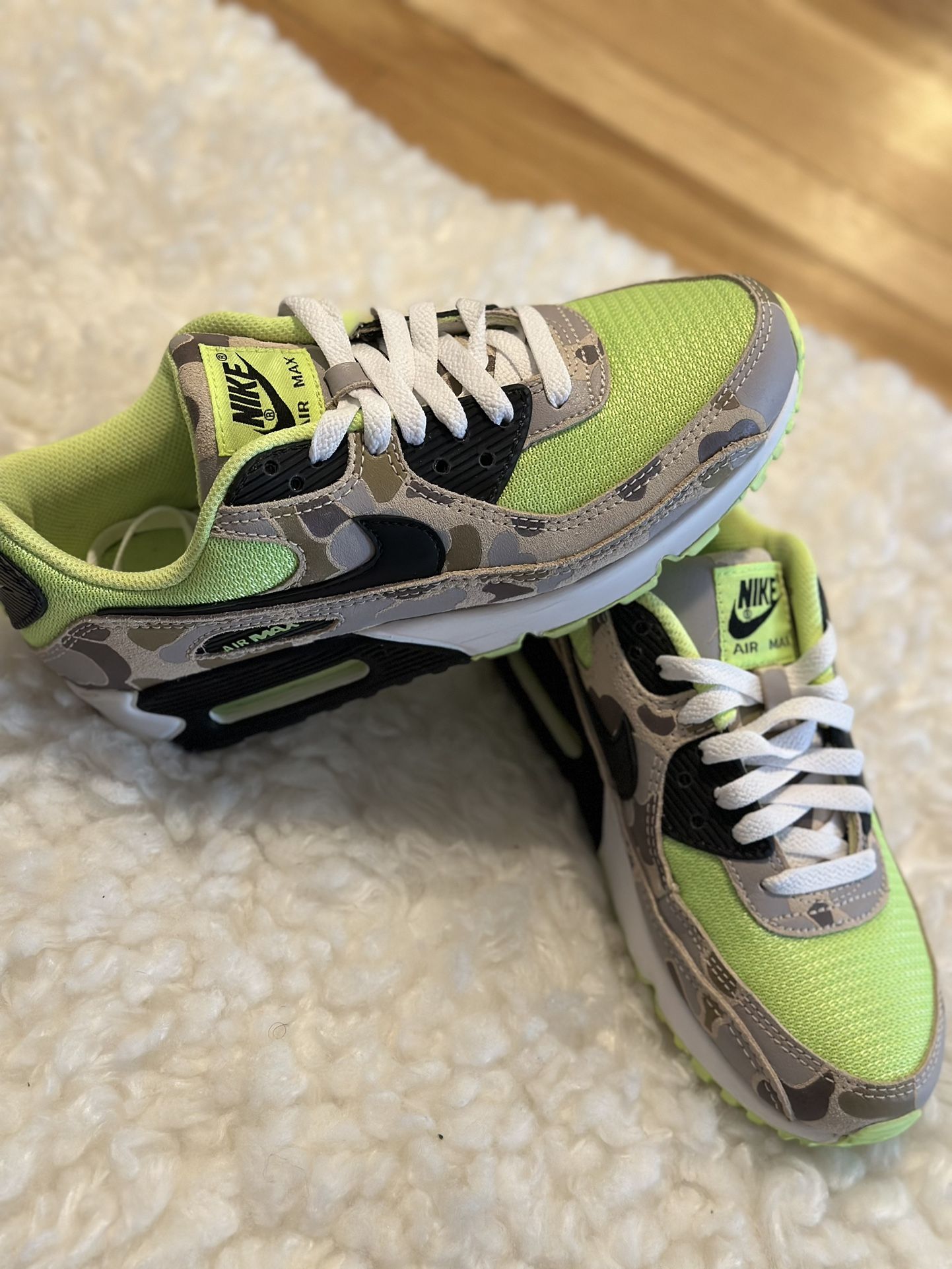 Nike air max 90 green camo kids sz (women 7)