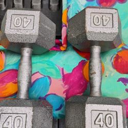 PAIR  OF  40 LB . STEEL  HEX  DUMBBELLS