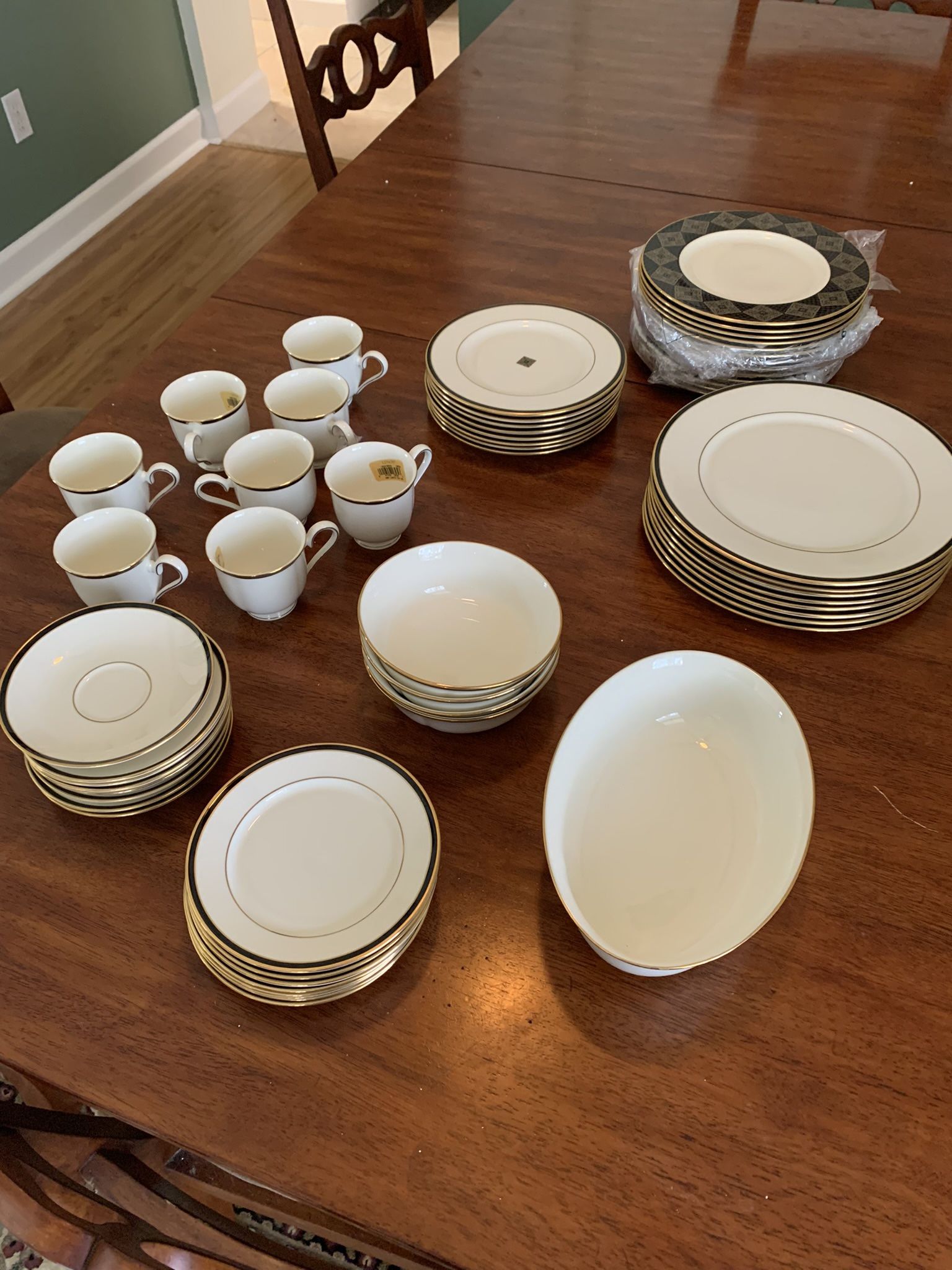 Lenox Urban Lights fine China. Perfect Condition
