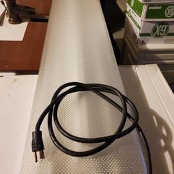 Lithonia Lighting with 2 of T8 LED lamps, On/Off switch, and 🔌 power cable.  Used like new, $60 and pick up only.