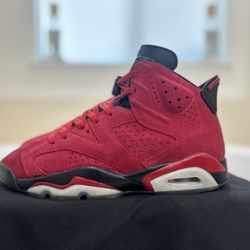 Air Jordan Retro Size 9.5m.       129$