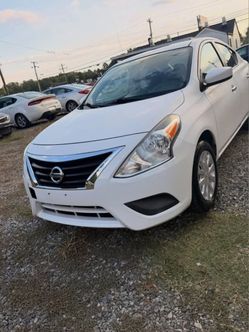Nissan Versa Sv 2015