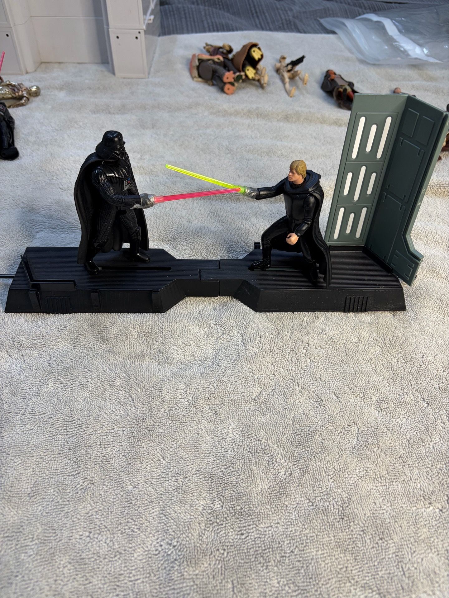 Star Wars death Vader vs Luke sky walker lightsaber duel by hasbro POTF2