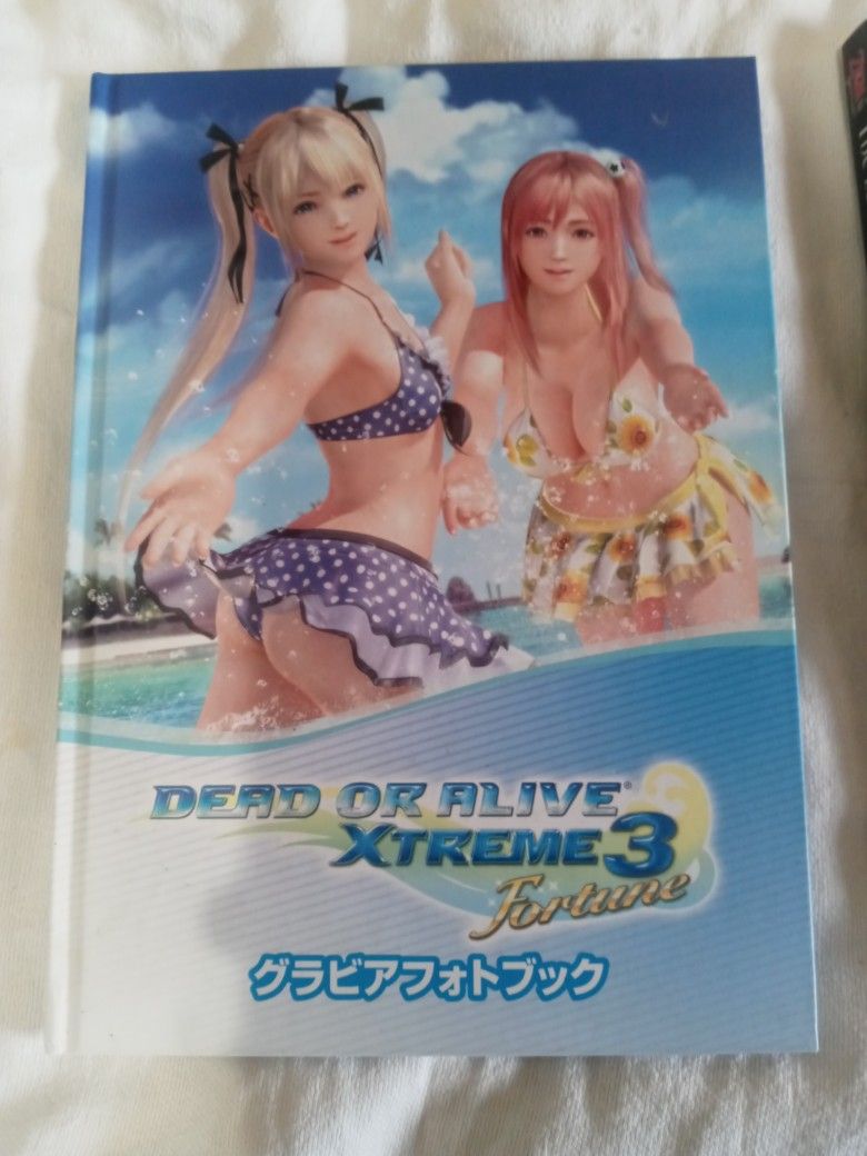 Collectors BOOK dead or alive Xtreme 3