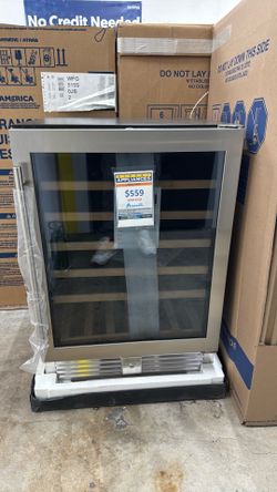 23 1/2” One Section Wine Cooler w/ (1) Zone - 50 Bottle Capacity, 120v