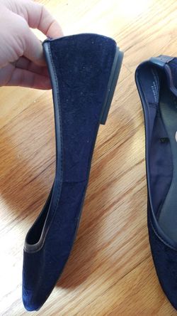 Size 7 1/2 Mia flats only worn 2x $5