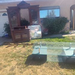 Beautiful TV Surrounding With Functional Lights Expands To Fit Different Size TV 