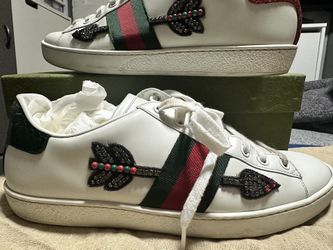 Gucci Embroidered Crystal Arrow Sneakers 