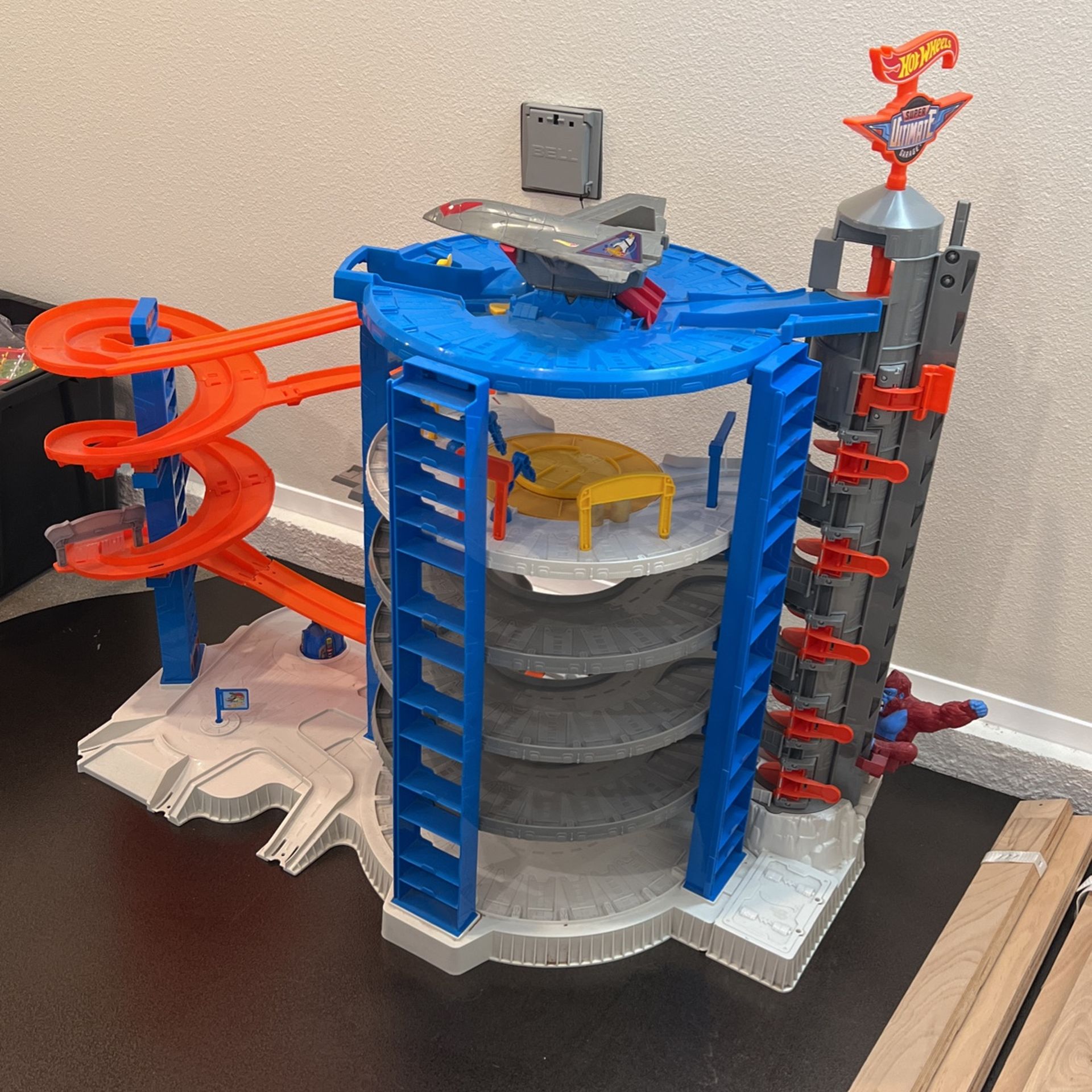 Hot Wheels Ultimate Garage