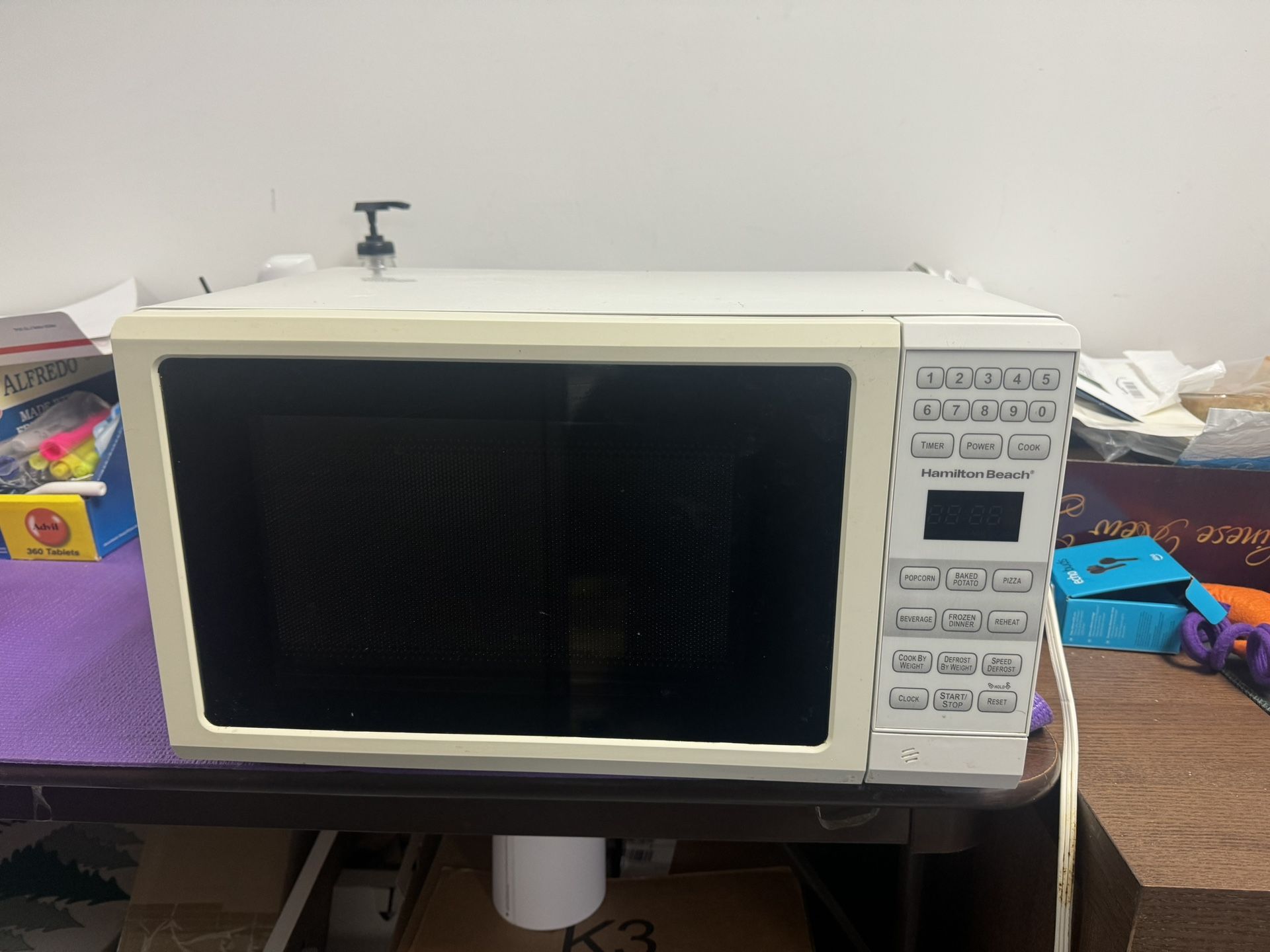 Hamilton Beach 0.7 Cu. Ft. Microwave Oven