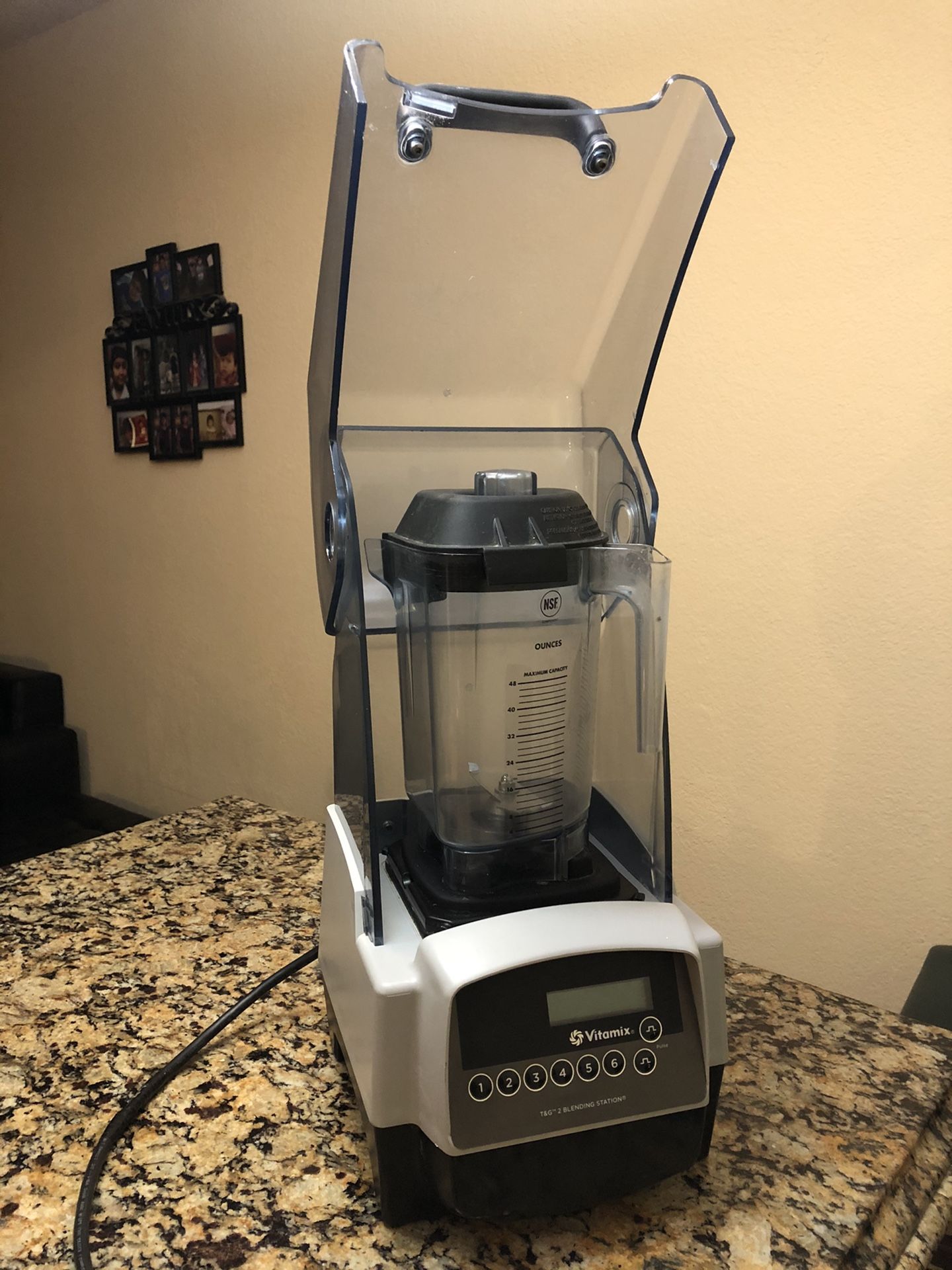 Vitamix VM0115A works great !!! for Sale in Phoenix, AZ OfferUp