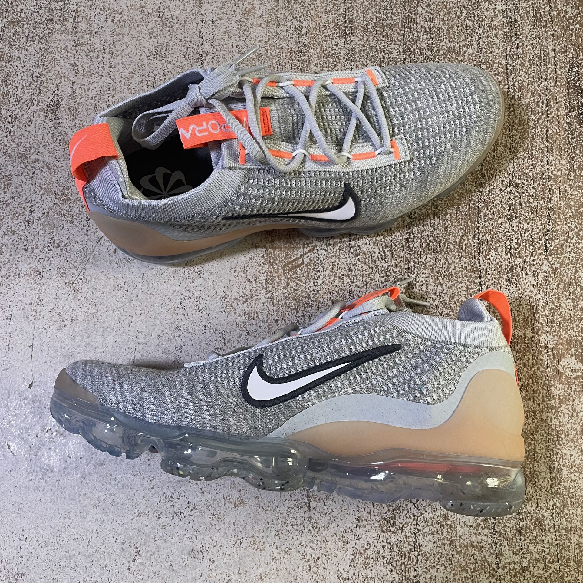 Size 8 - Nike Air VaporMax 2021 Flyknit Grey Fog Bright Mango Men Shoes Nike Air VaporMax 2021 Flyknit  main image 2