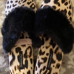 VS Cardigan Cheetah Slippers