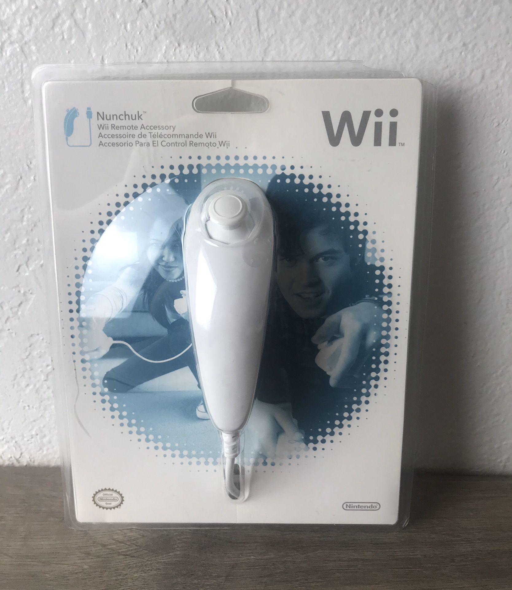 Nintendo Wii Nunchuck SEALED - OEM - ORIGINAL - AUTHENTIC Fr